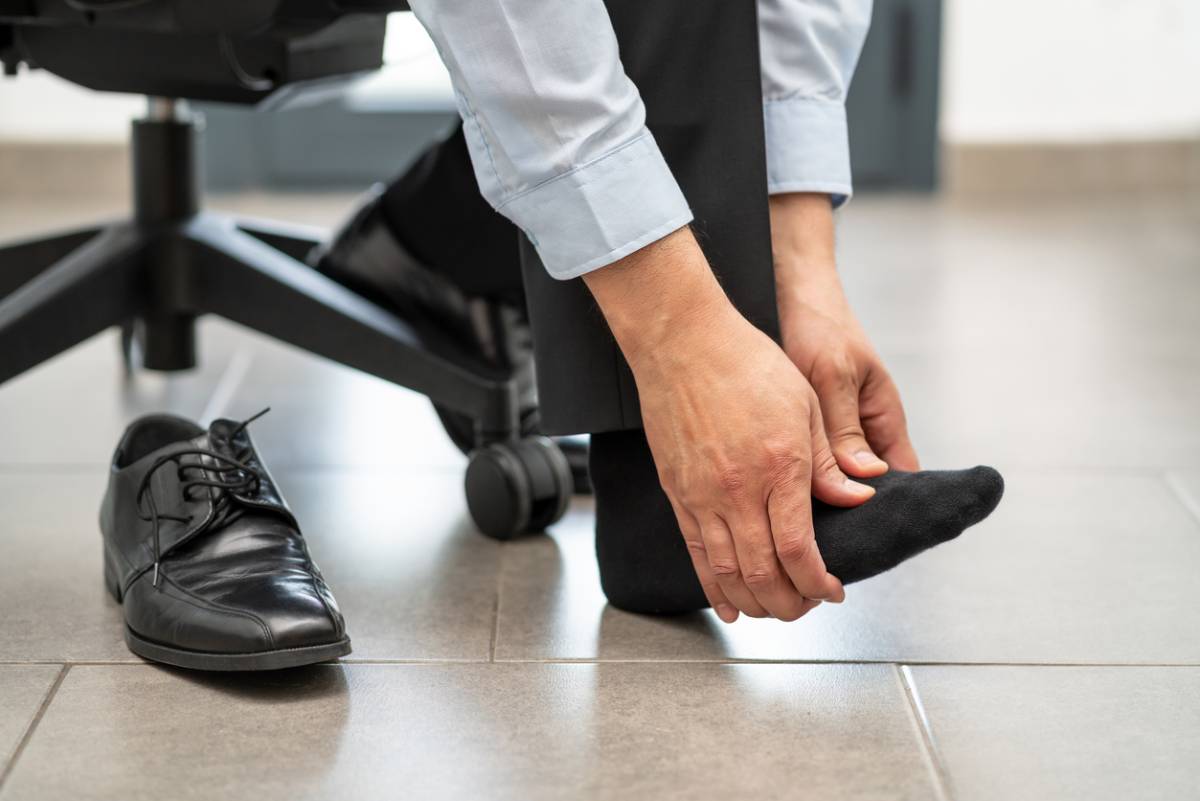 featured image for what to do for heel pain at work